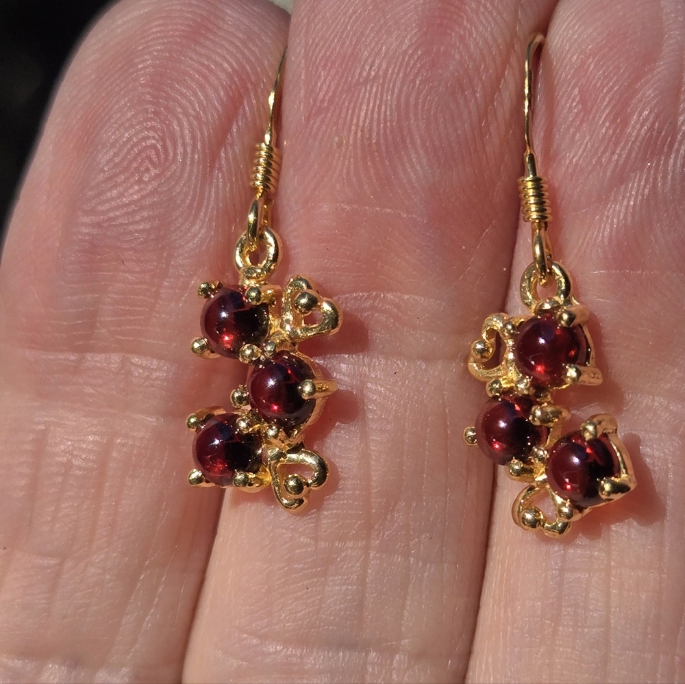 Garnet Natural Gemstone & Gold Heart Earrings - Picture 3 of 7